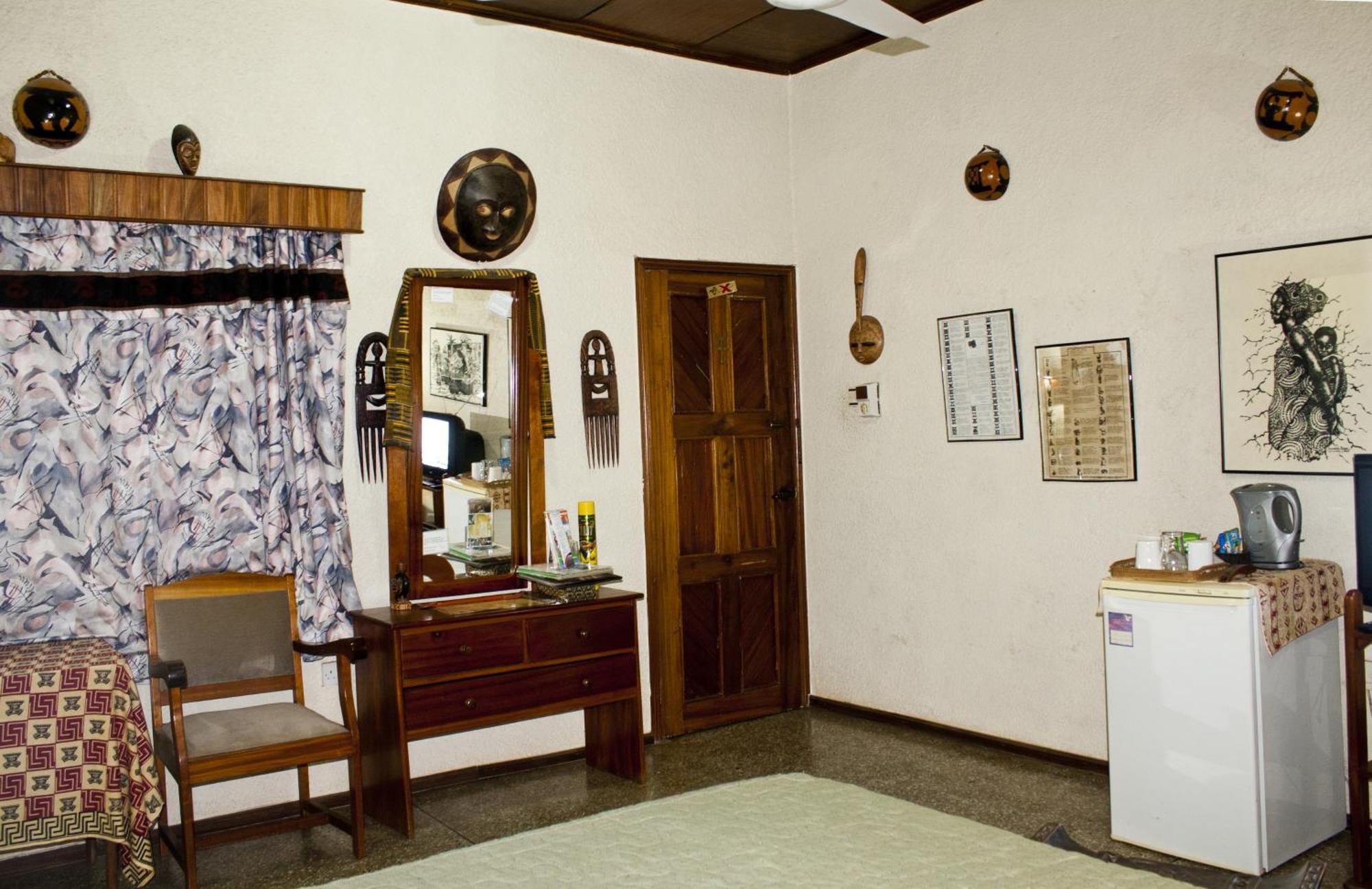 Four Villages Inn Kumasi Esterno foto